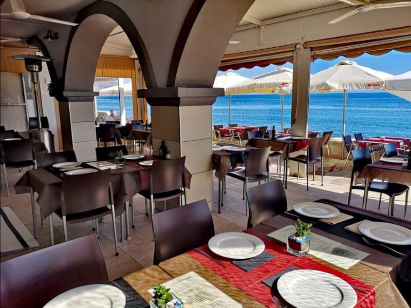 donde comer en roquetas de mar playa serena