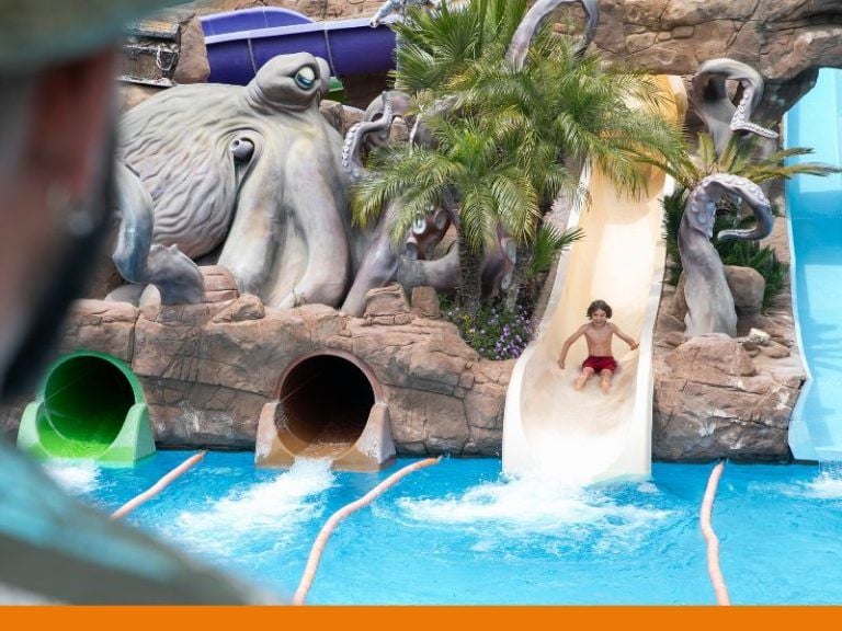 hoteles con parque acuático en la costa brava